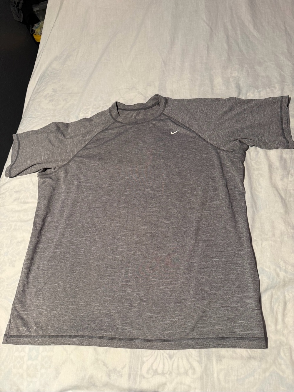 Nike Men’s Heather Gray Short Sleeve Performance Tee size XL